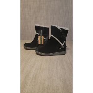 White Mountain Heritage Collection black suede genuine leather womens boots